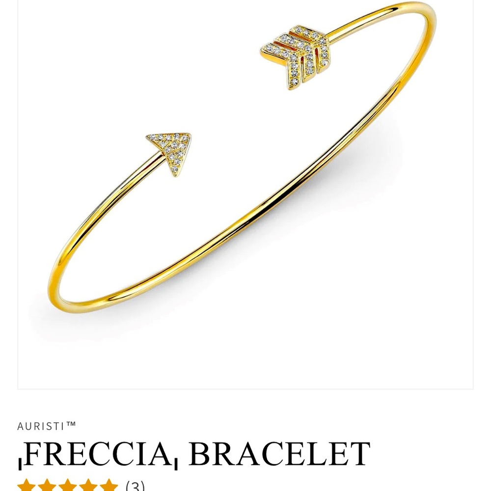Gold arrow bracelet. One size